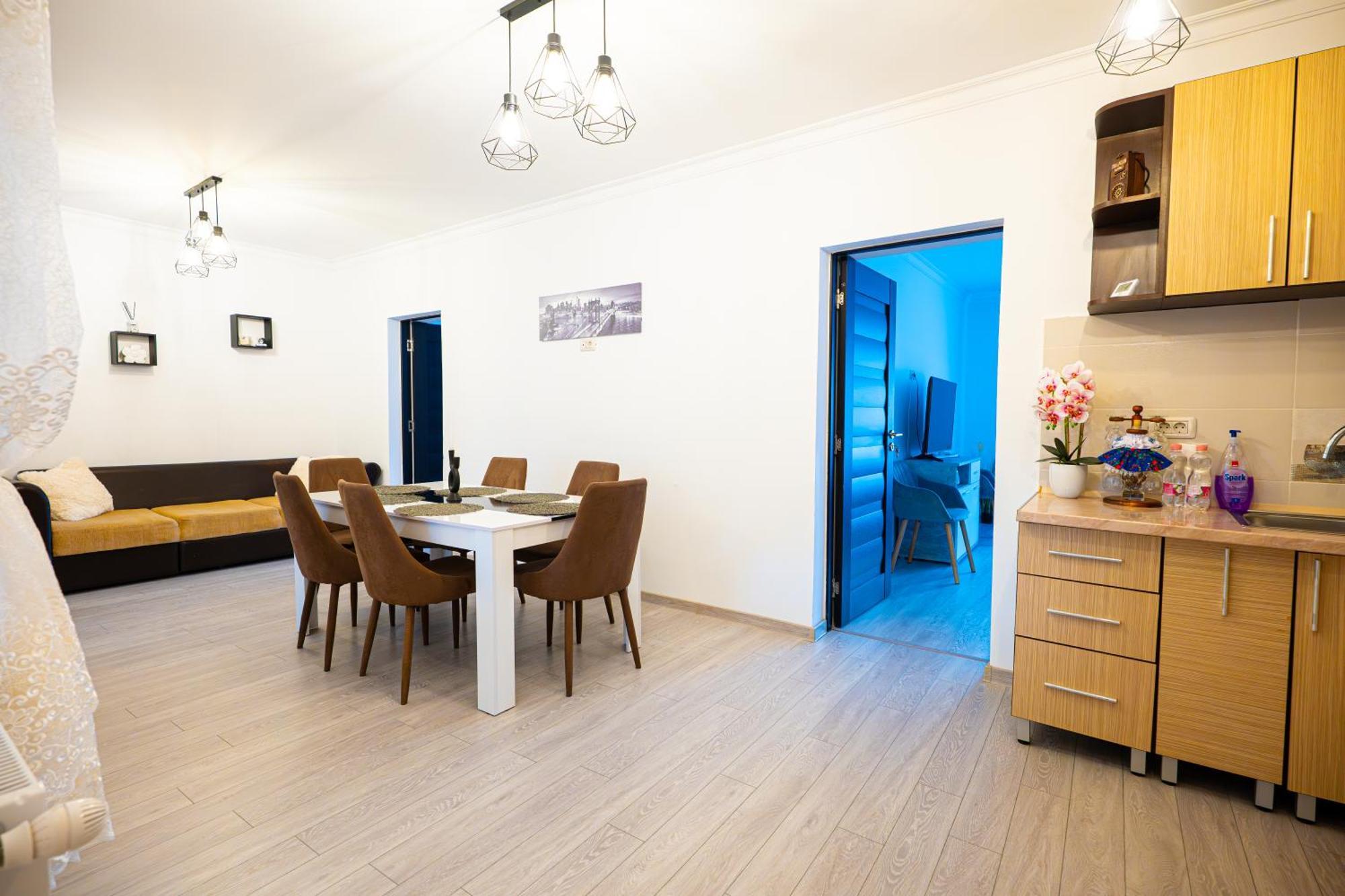 Aly&Emy Villa Caransebeş Exteriör bild